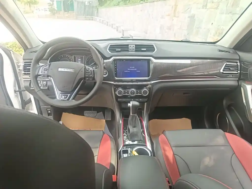 Фото 10 - Haval H2