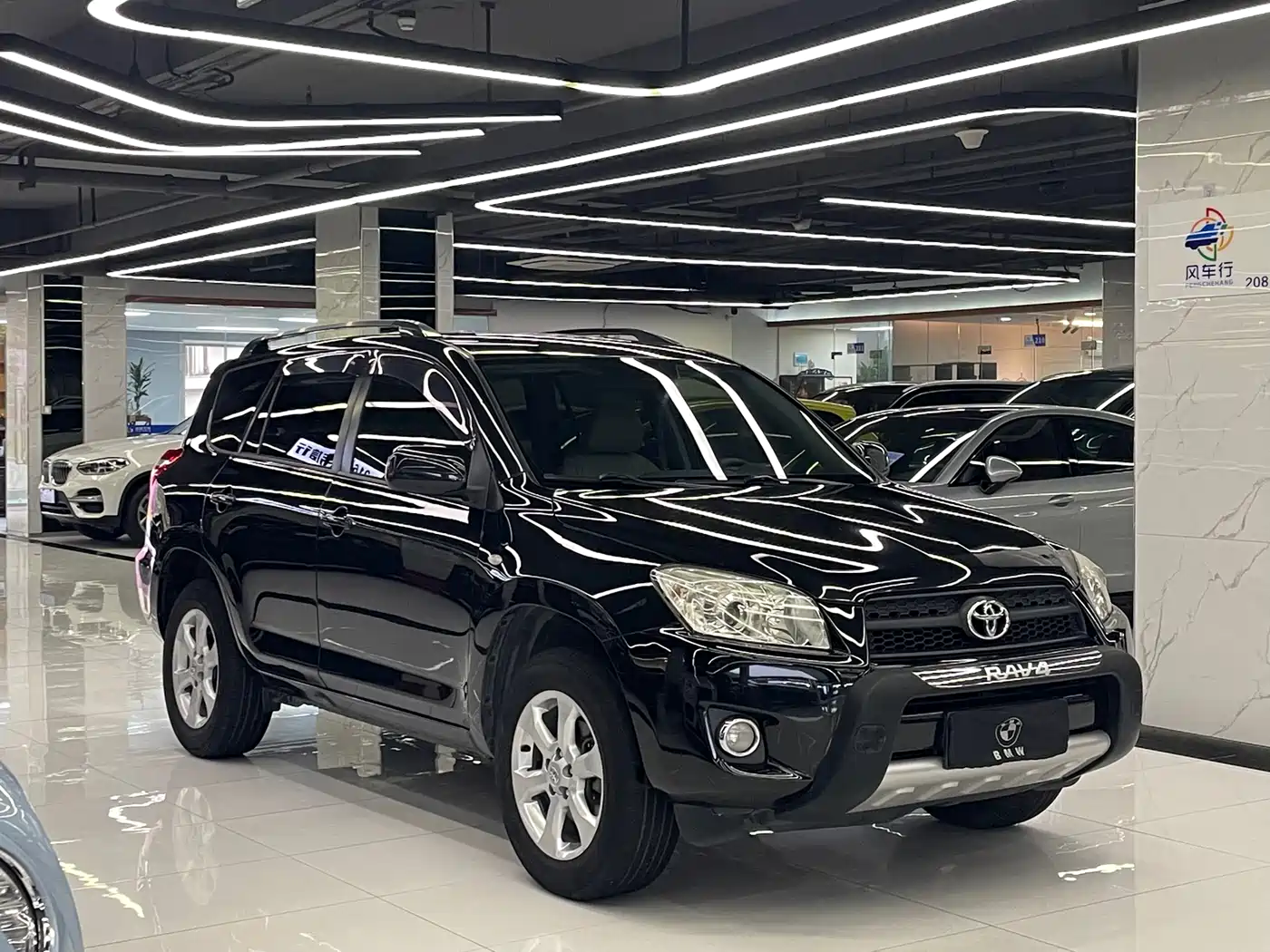 Toyota RAV4 Rongfang 2009 2.0L Automatic Classic Edition фото 3