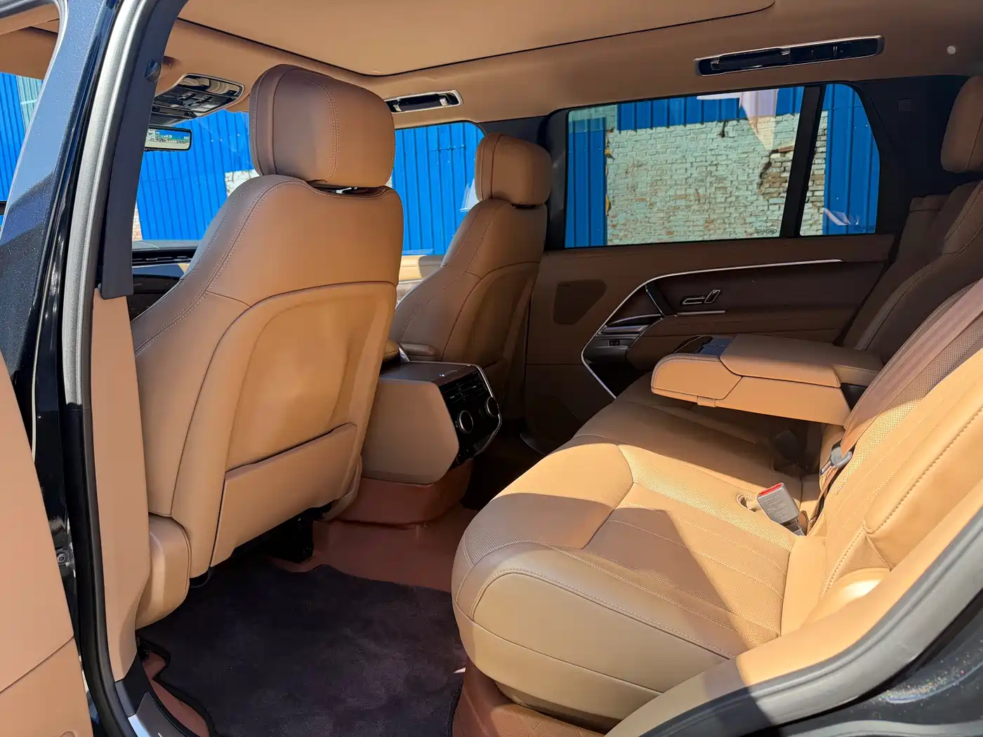 Land Rover Range Rover 2026 2025 3.0 L6 400PS Flourishing Era Extended Wheelbase