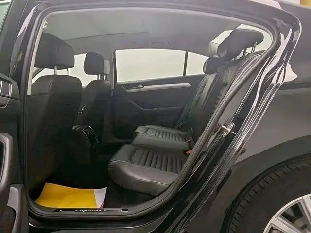 Volkswagen Magotan 2019 330TSI DSG Leading China VI фото 8