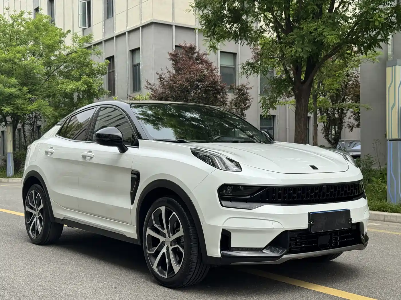Lynk & Co 05 2020 2.0TD 4WD Halo Edition фото 3