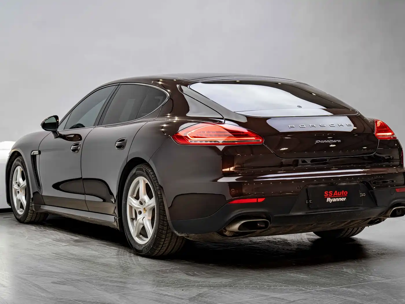 Porsche Panamera 2014 Panamera 3.0T фото 15