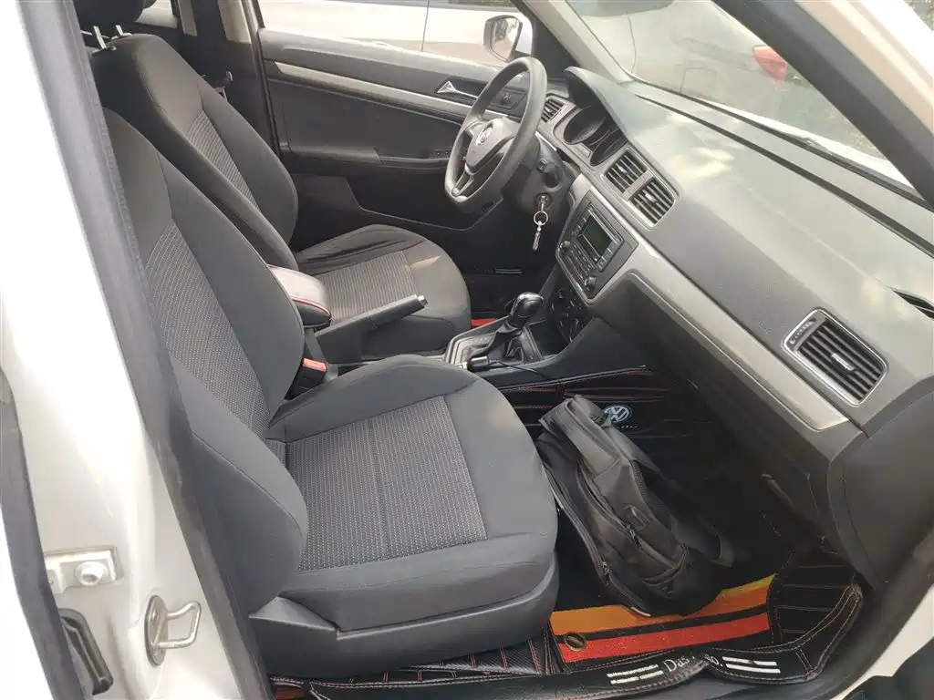 Volkswagen Lavida 2017 1.6L Automatic Trend Edition фото 20