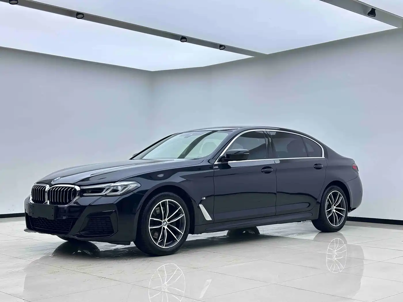 BMW 5 Series 2021 525Li M Sport Package