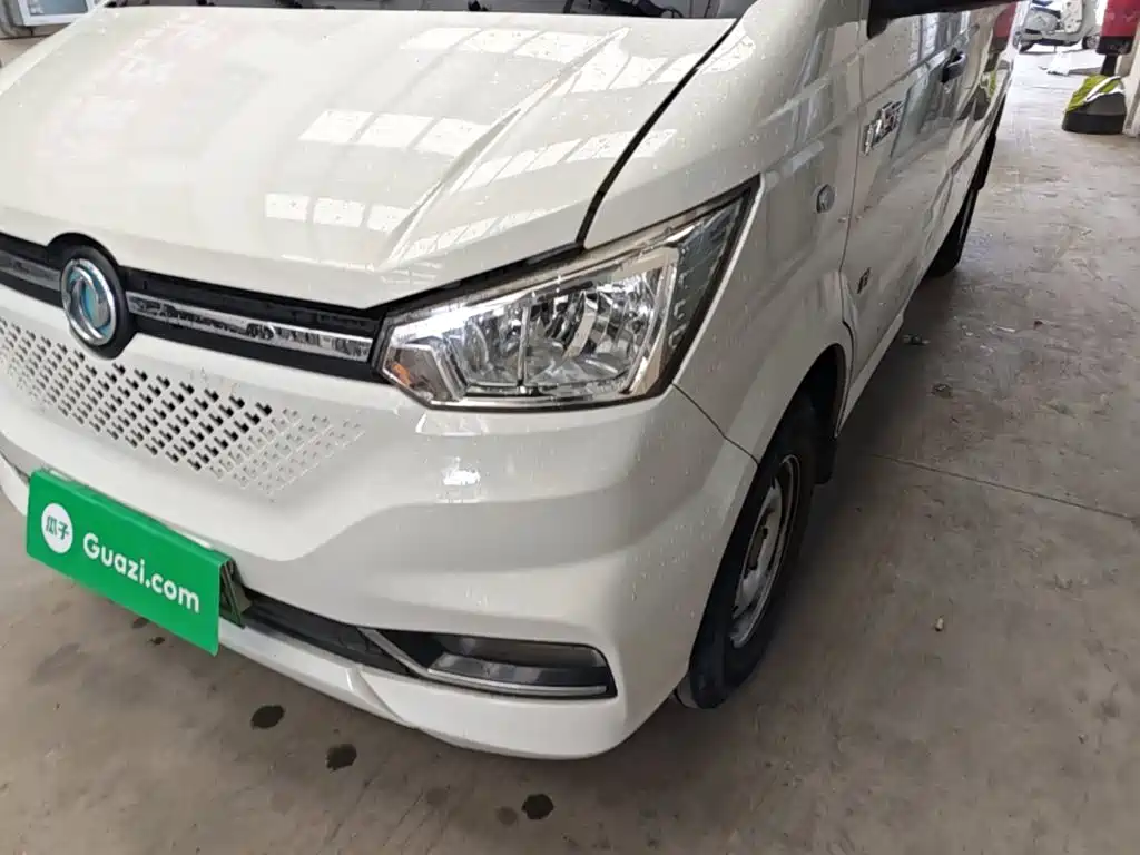 Dongfeng Yufeng Yufeng EM26 2024 2023 Model Premium Edition 41.86kWh CATL
