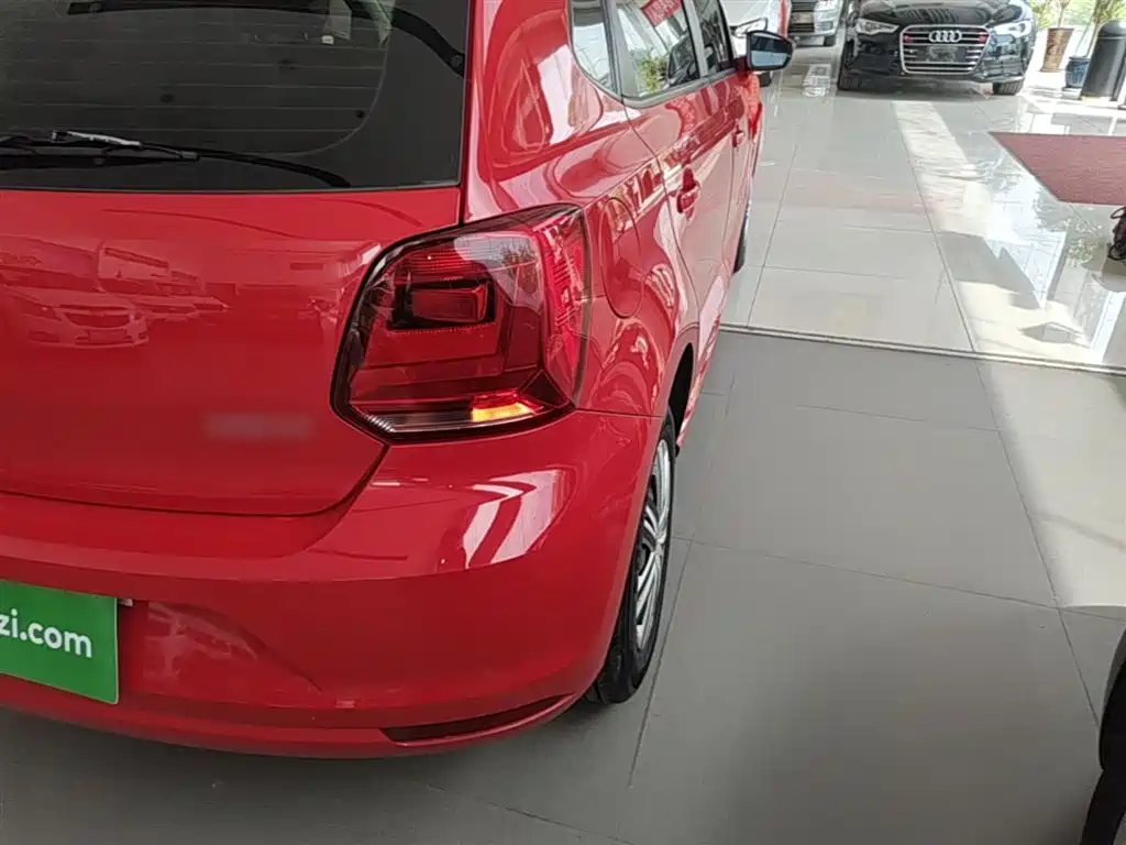 Volkswagen Polo 2016 1.4L Automatic Trend фото 8