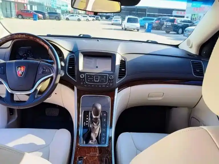 Фото 7 - Roewe e950