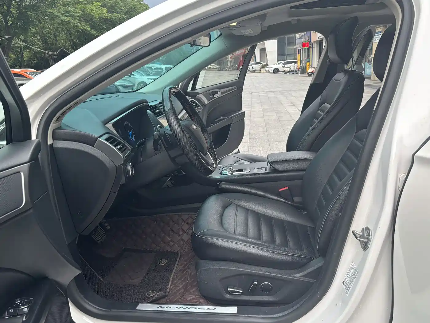 FORD MONDEO