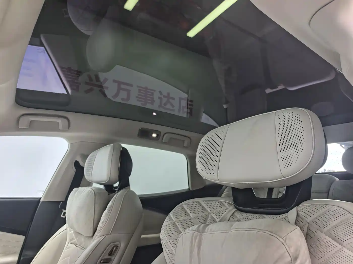 Lynk & Co 10 EM-P 2026 2025 Facelift 120 AWD Ultra