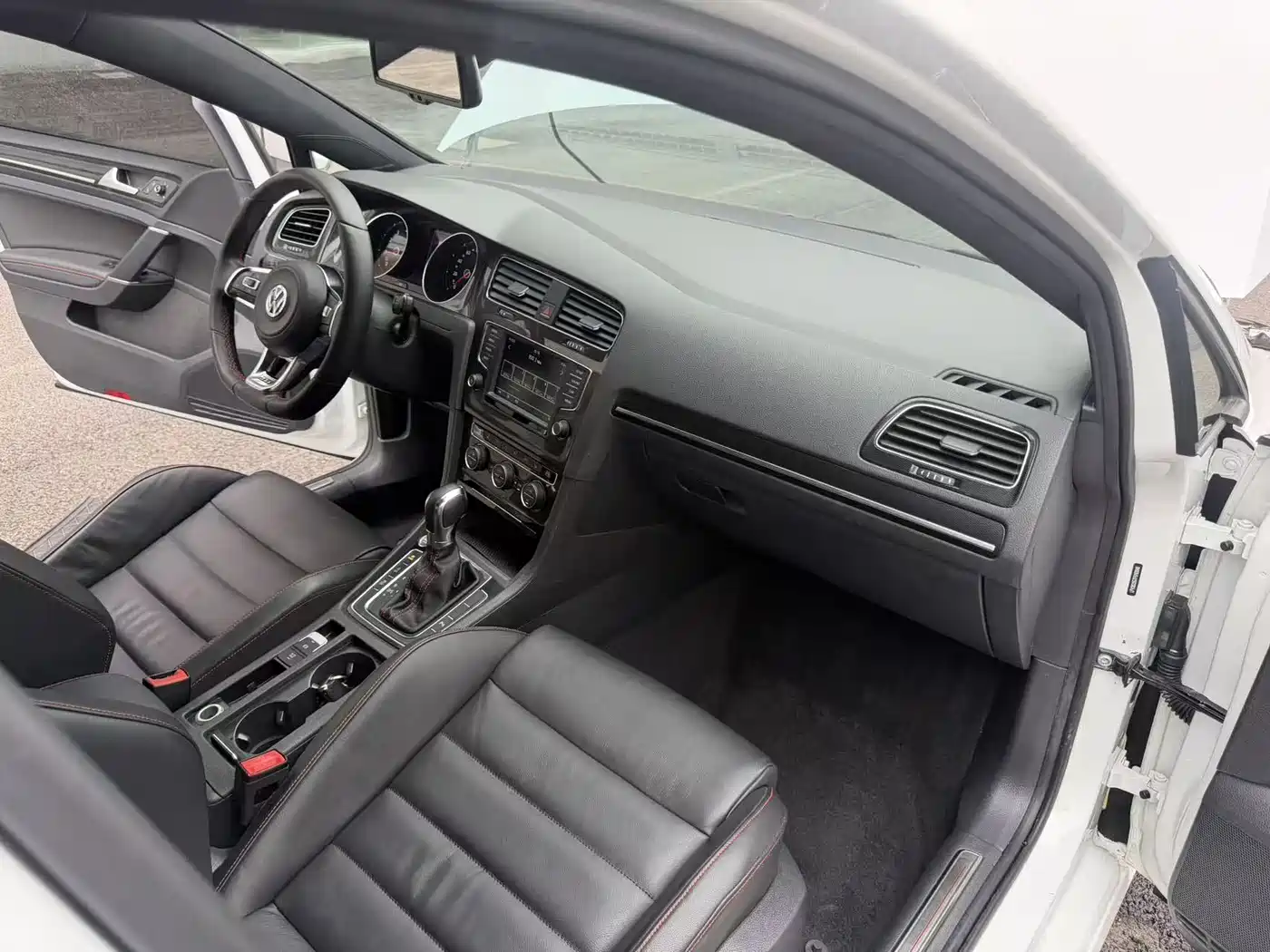Volkswagen Golf GTI 2016 2.0TSI GTI фото 17