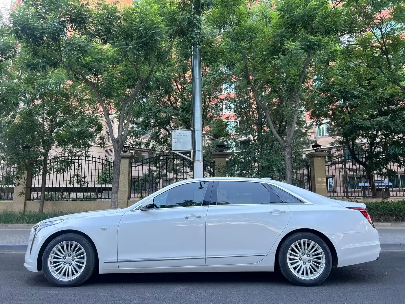 Cadillac CT6 2019 2019 28T Luxury Model