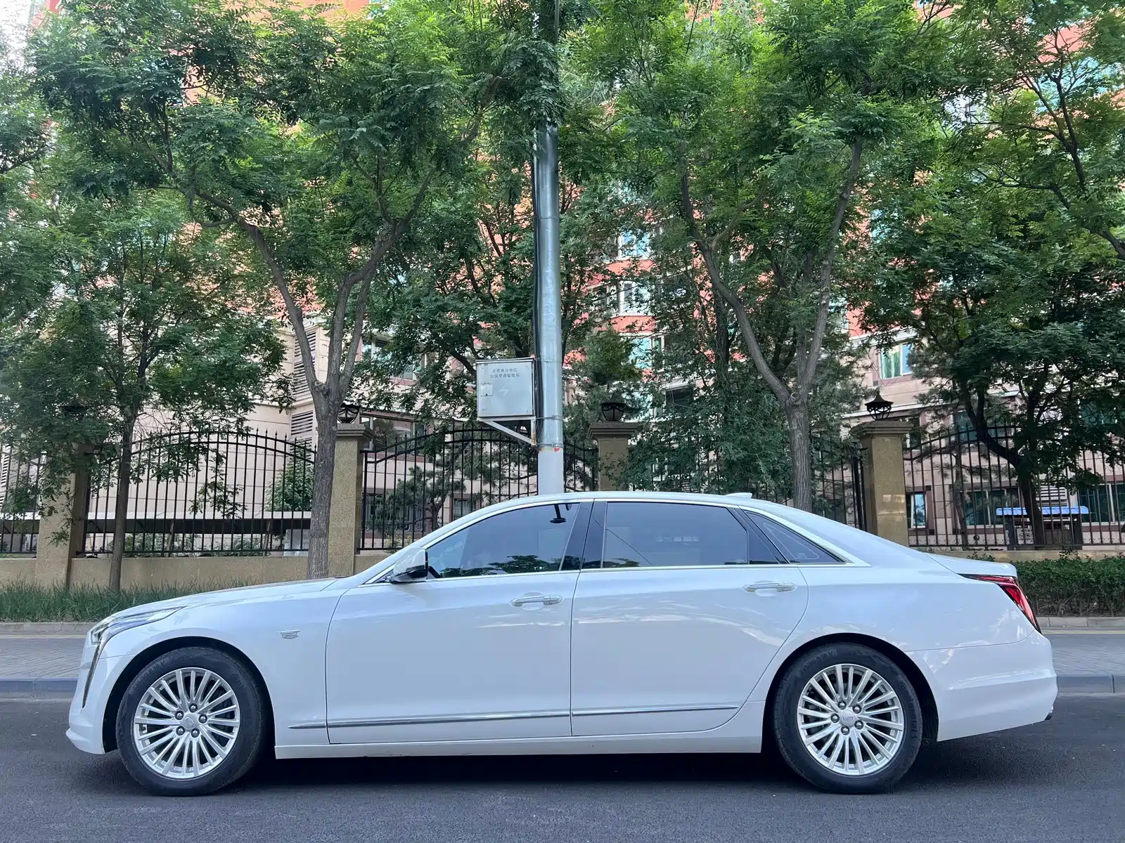 Фото 2 - Cadillac CT6