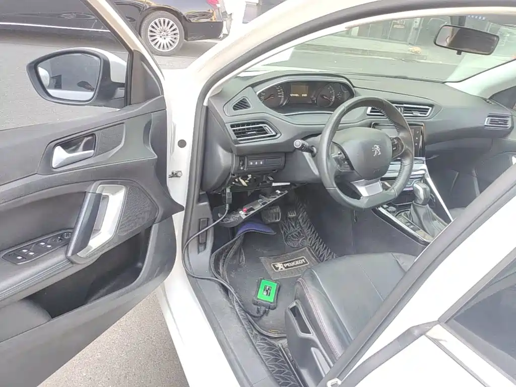 Peugeot 308 2018 2018 1.6L Auto Luxury Edition