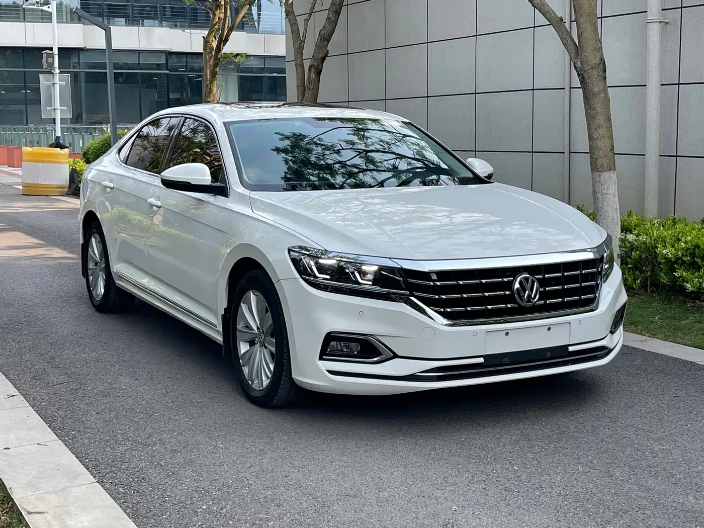 Volkswagen Passat 2019 330TSI Elite Version China VI фото 3