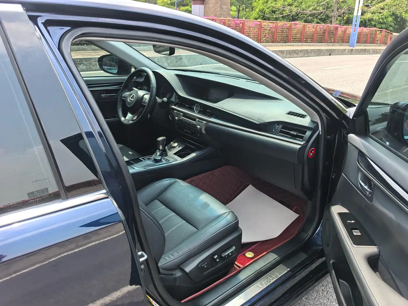 Lexus ES 2015 200 Elite Edition фото 22