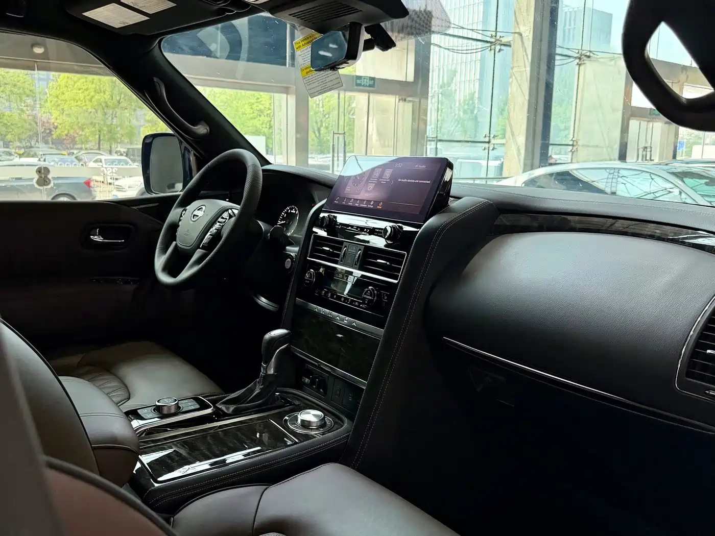 Nissan Patrol 2023 Model ARMADA 5.6L Invincible Fleet Platinum Edition фото 18