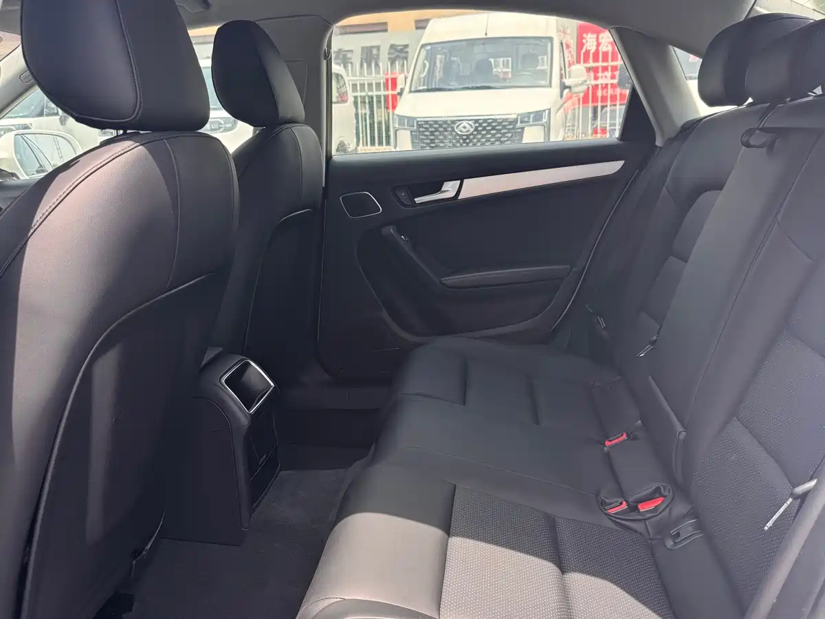 Audi A4L 2013 35 TFSI Automatic Standard фото 16