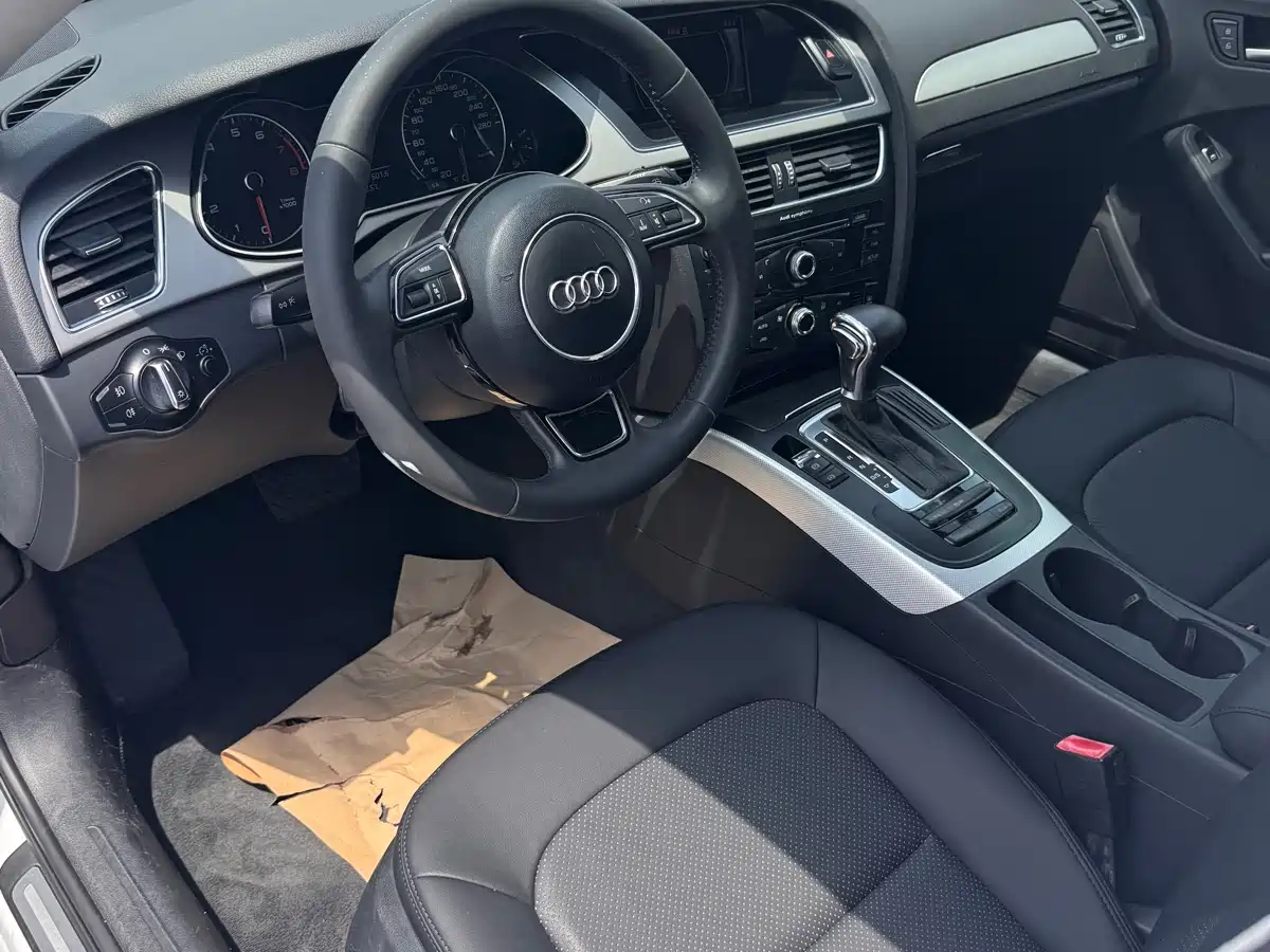 Audi A4L 2013 35 TFSI Automatic Standard фото 10