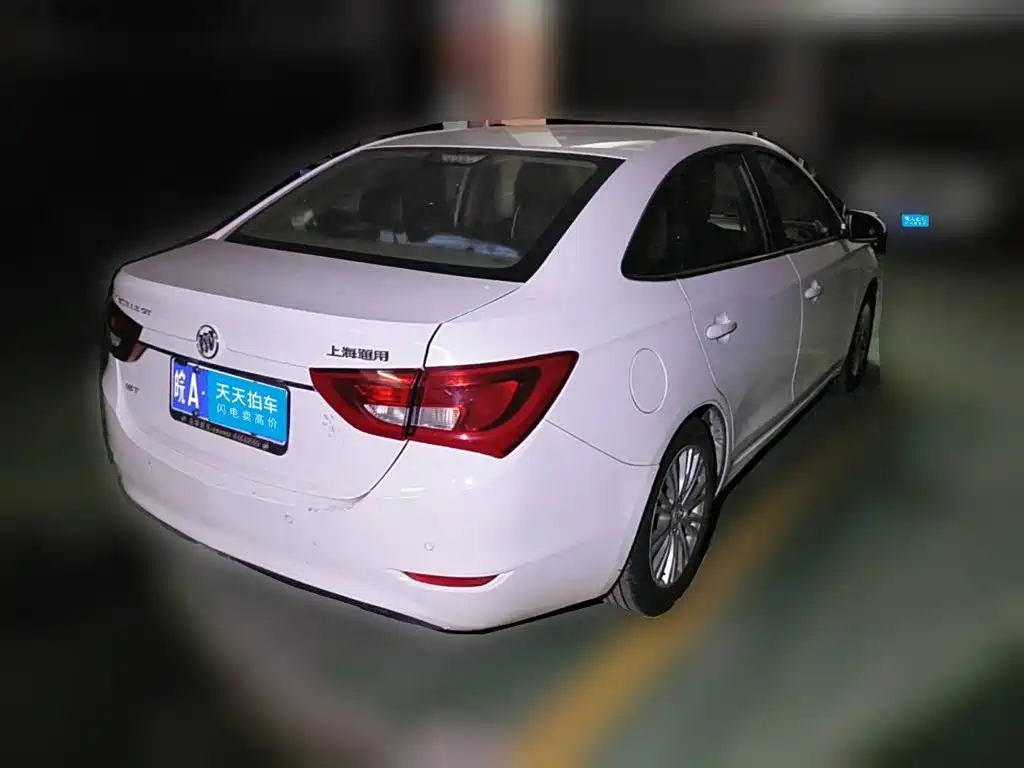 Фото 2 - Buick Excelle