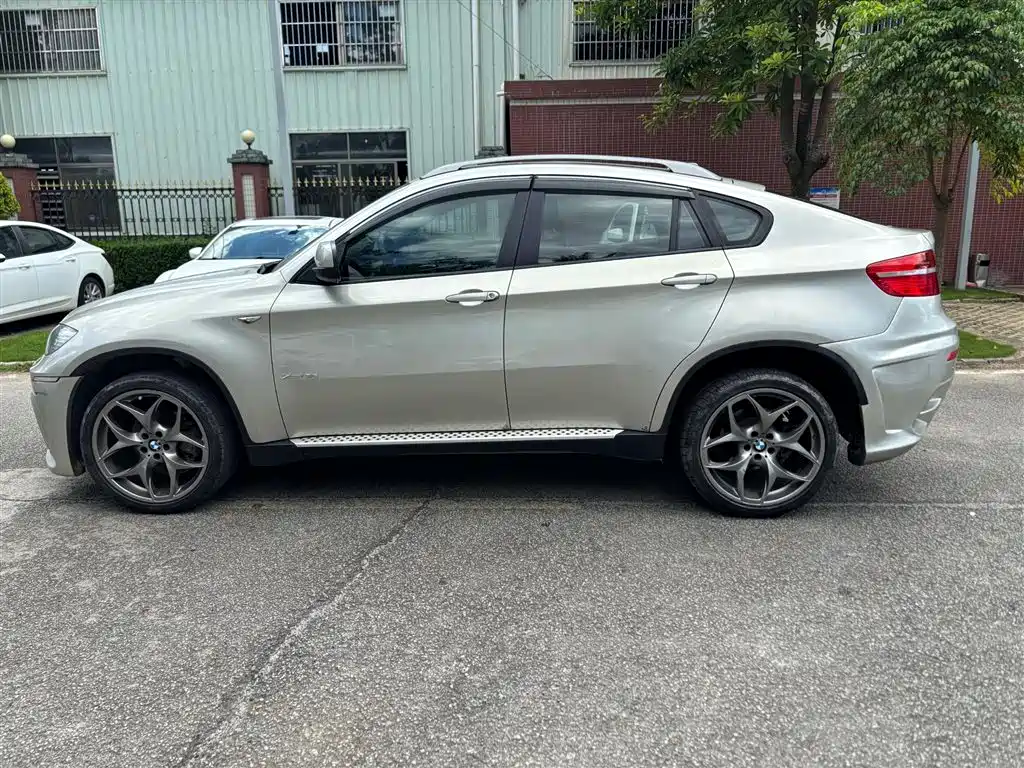 BMW X6 2011 xDrive35i фото 9