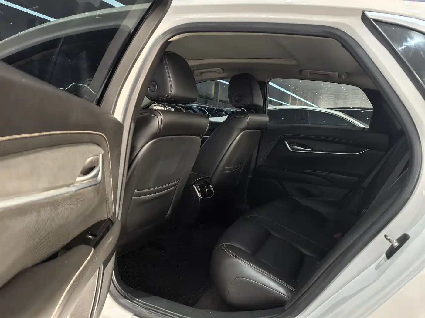 Cadillac XTS 2018 28T Technology фото 6