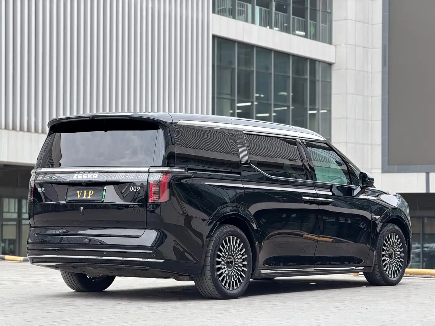 ZEEKR EXTREME KRYPTON 009