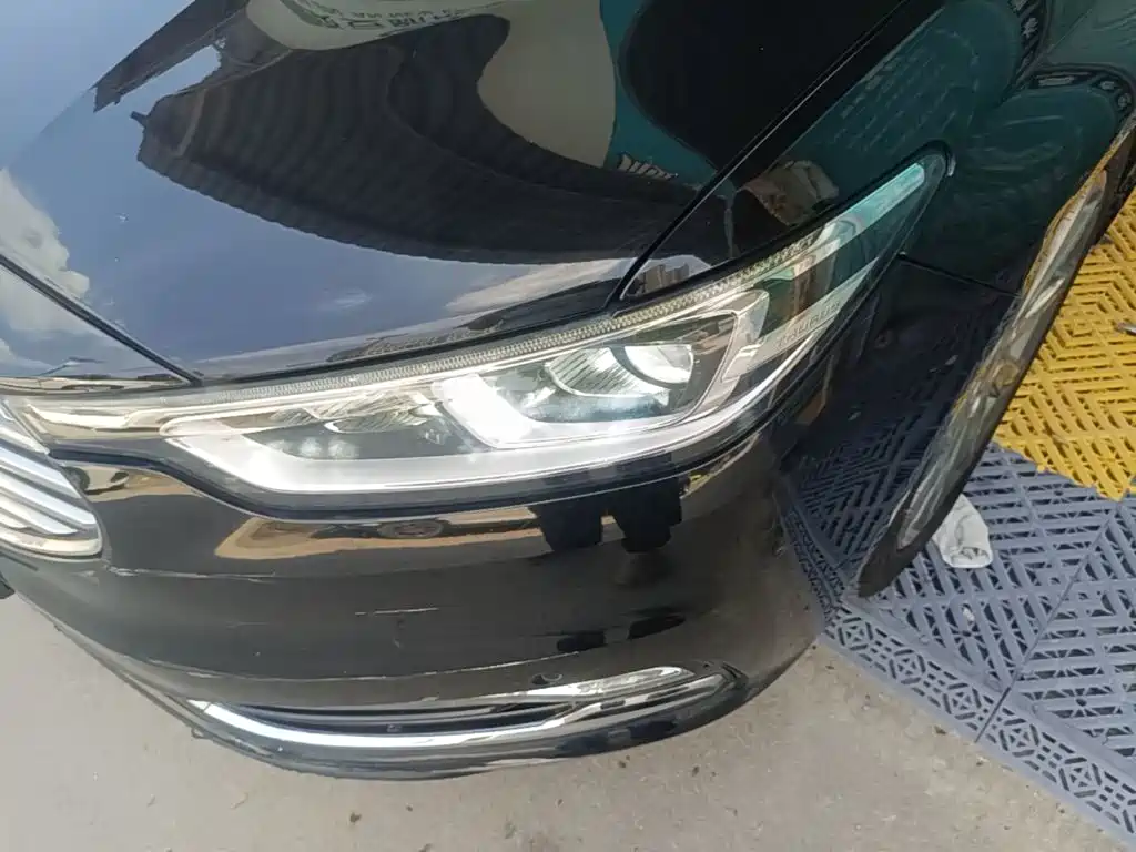Фото 24 - Ford Taurus