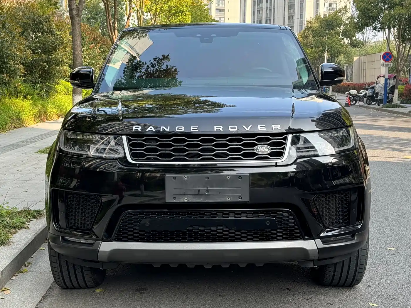 Land Rover Range Rover Sport 2021 3.0 L6 SE фото 2
