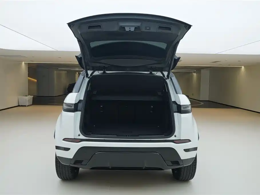 Land Rover Range Rover Evoque 2023 Range Rover Evoque L 249PS Luxury Edition фото 6