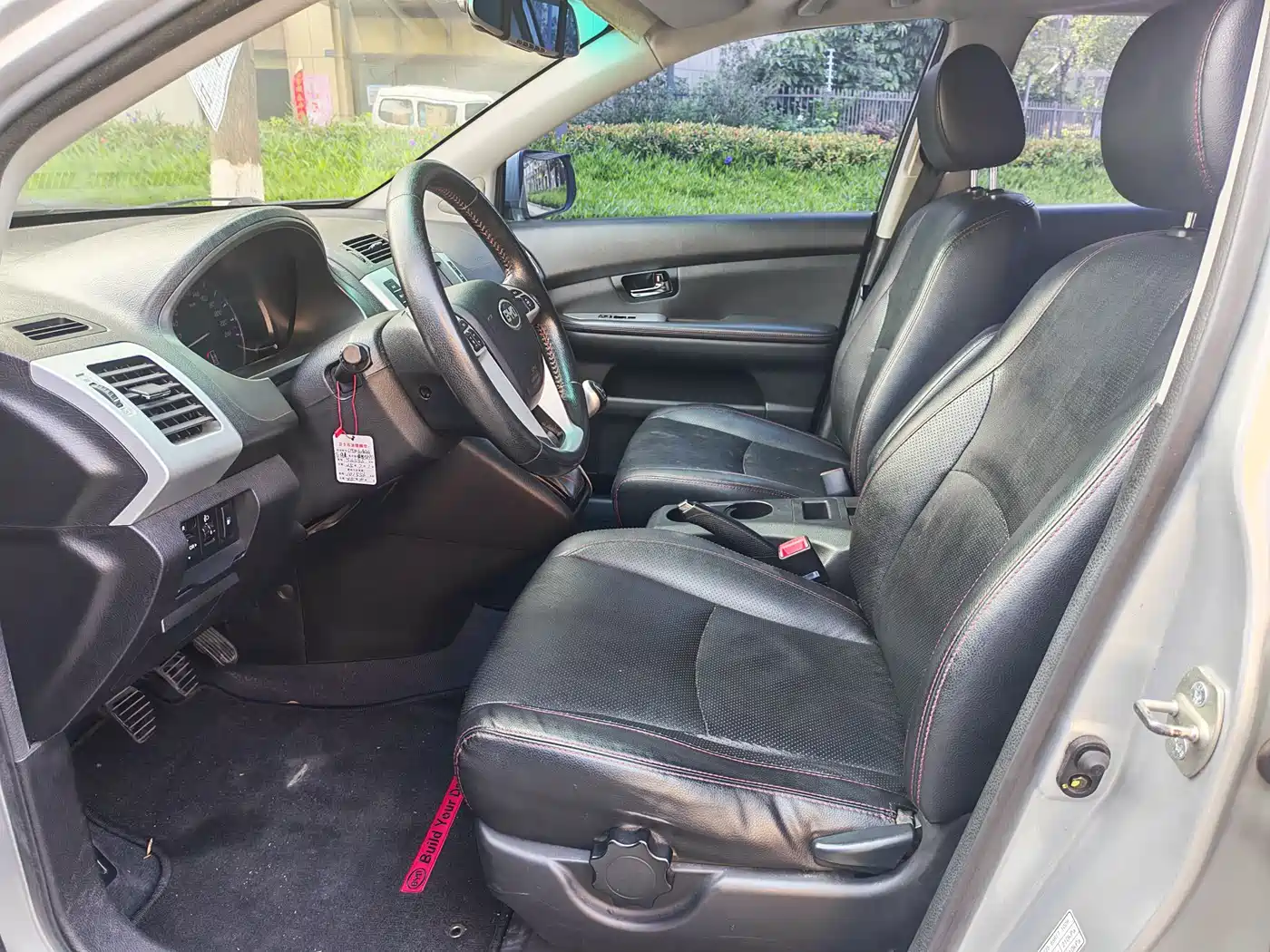 BYD S6 2014 Model 2.0L Manual Luxury 7-Seater фото 6