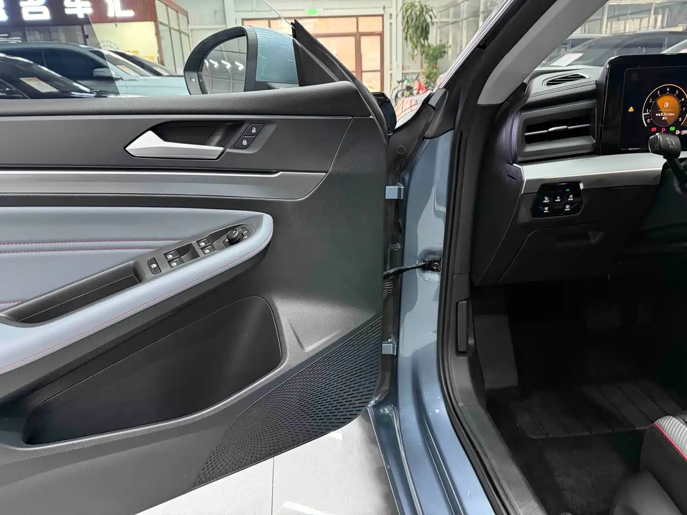 Volkswagen Lamando 2023 Lamando L 280TSI DSG Glamour Edition фото 9