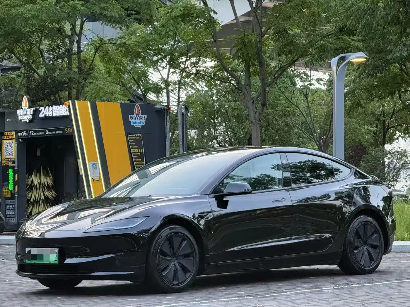 Tesla Model 3 2023