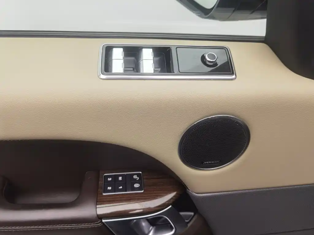 Land Rover Range Rover Sport PHEV 2019 2018 Model P400e