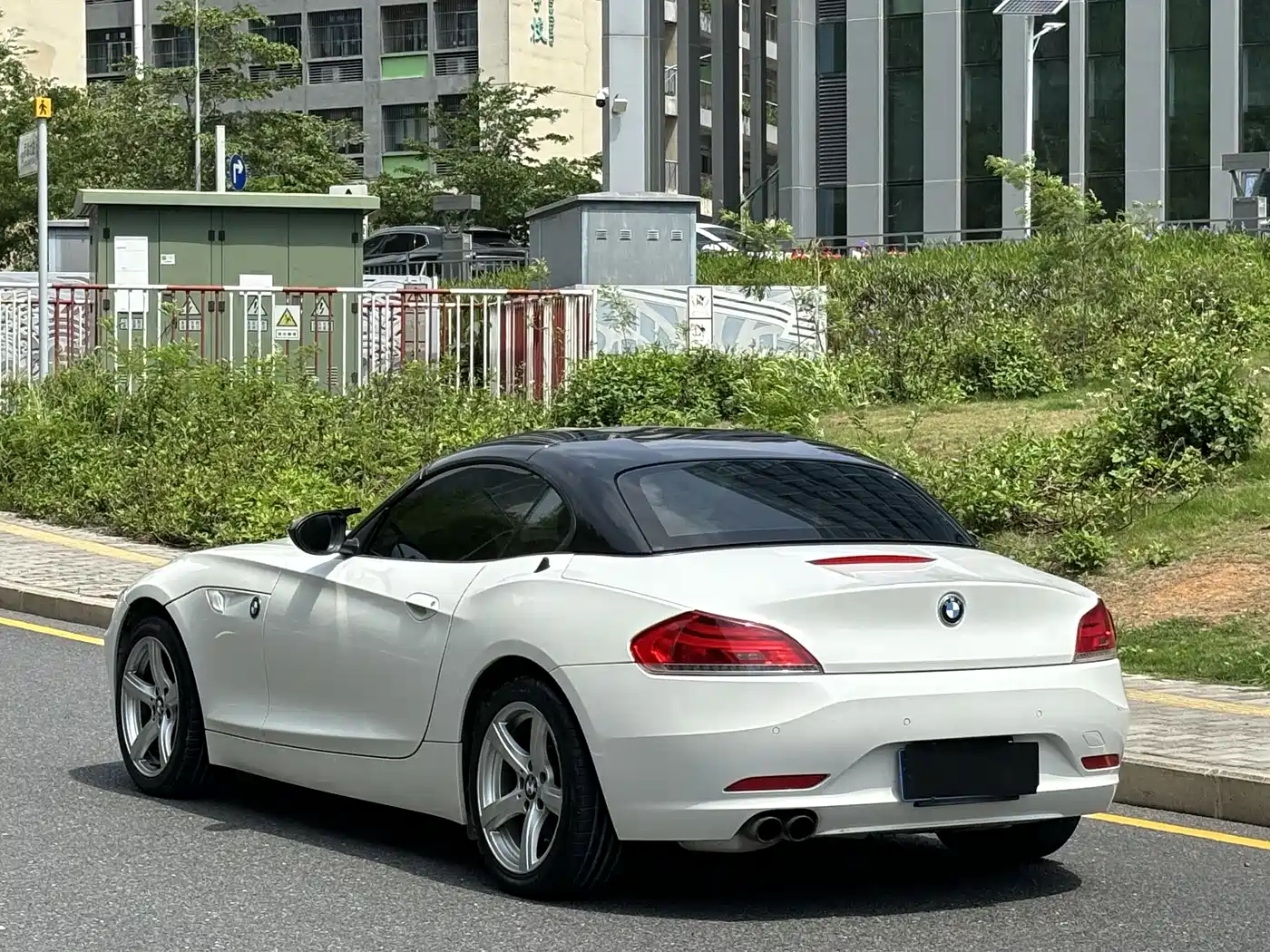 BMW Z4 2012 sDrive20i Leading фото 28