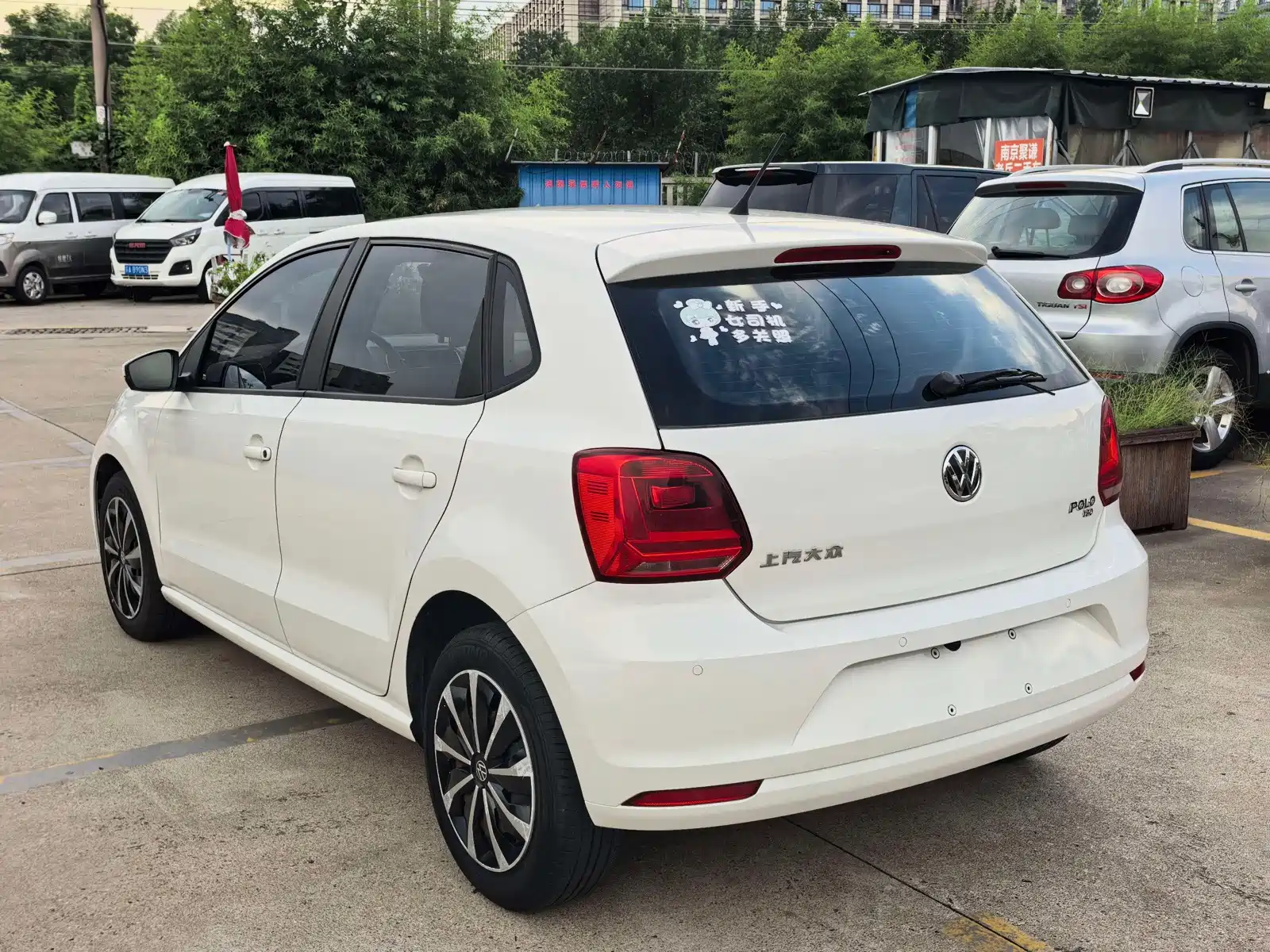 Фото 12 - Volkswagen Polo