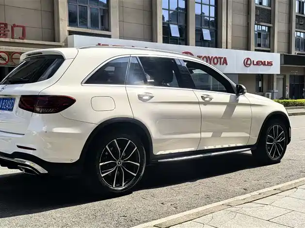 Mercedes-Benz GLC 2021 GLC 300 L 4MATIC Sporty фото 3