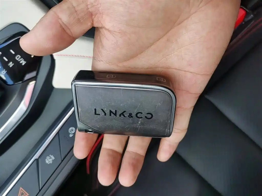 Lynk & Co 06 2020 1.5T Halo фото 9