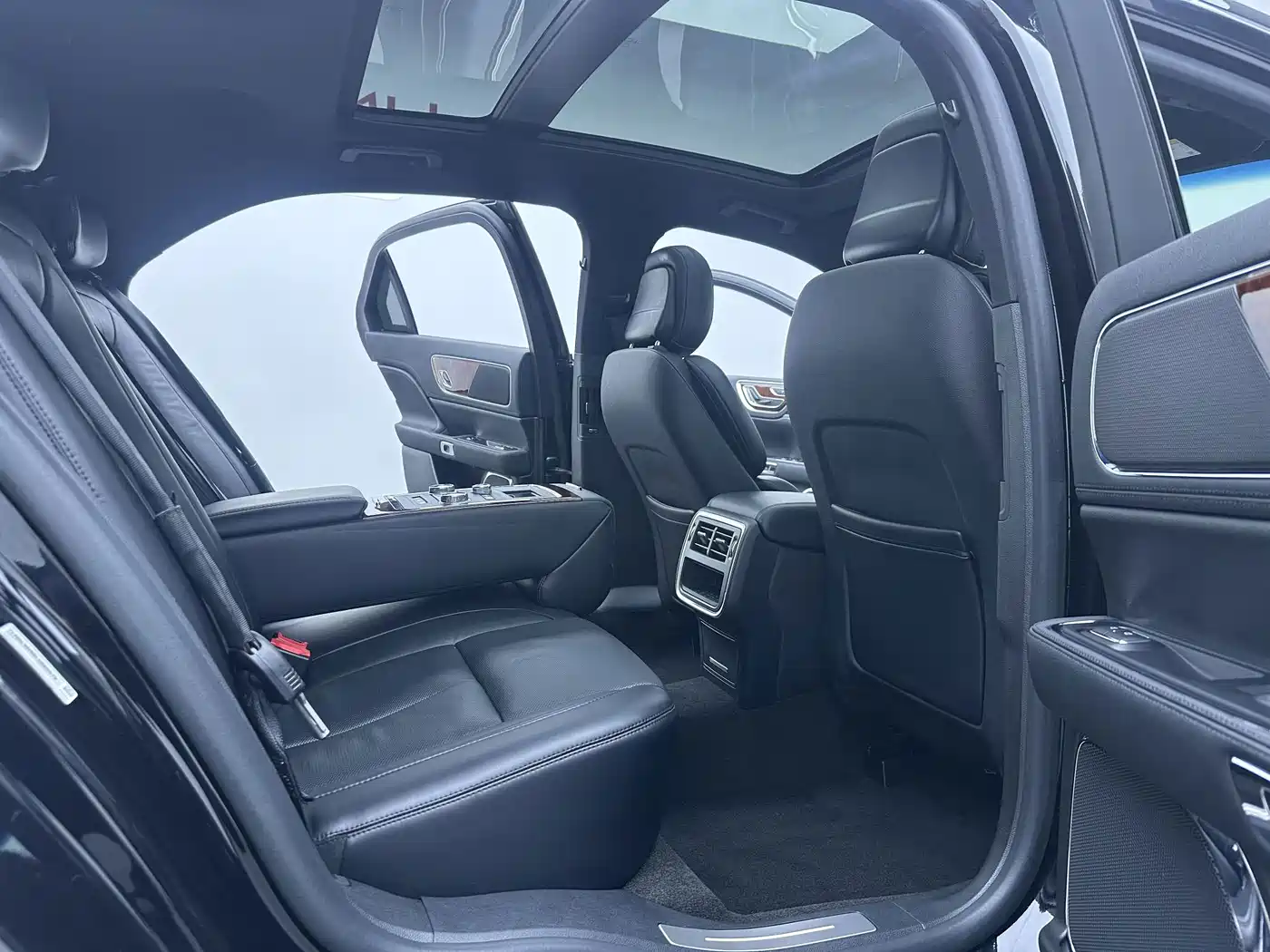Lincoln Continental 2021 2019 2.0T 2WD Zunya Edition China VI