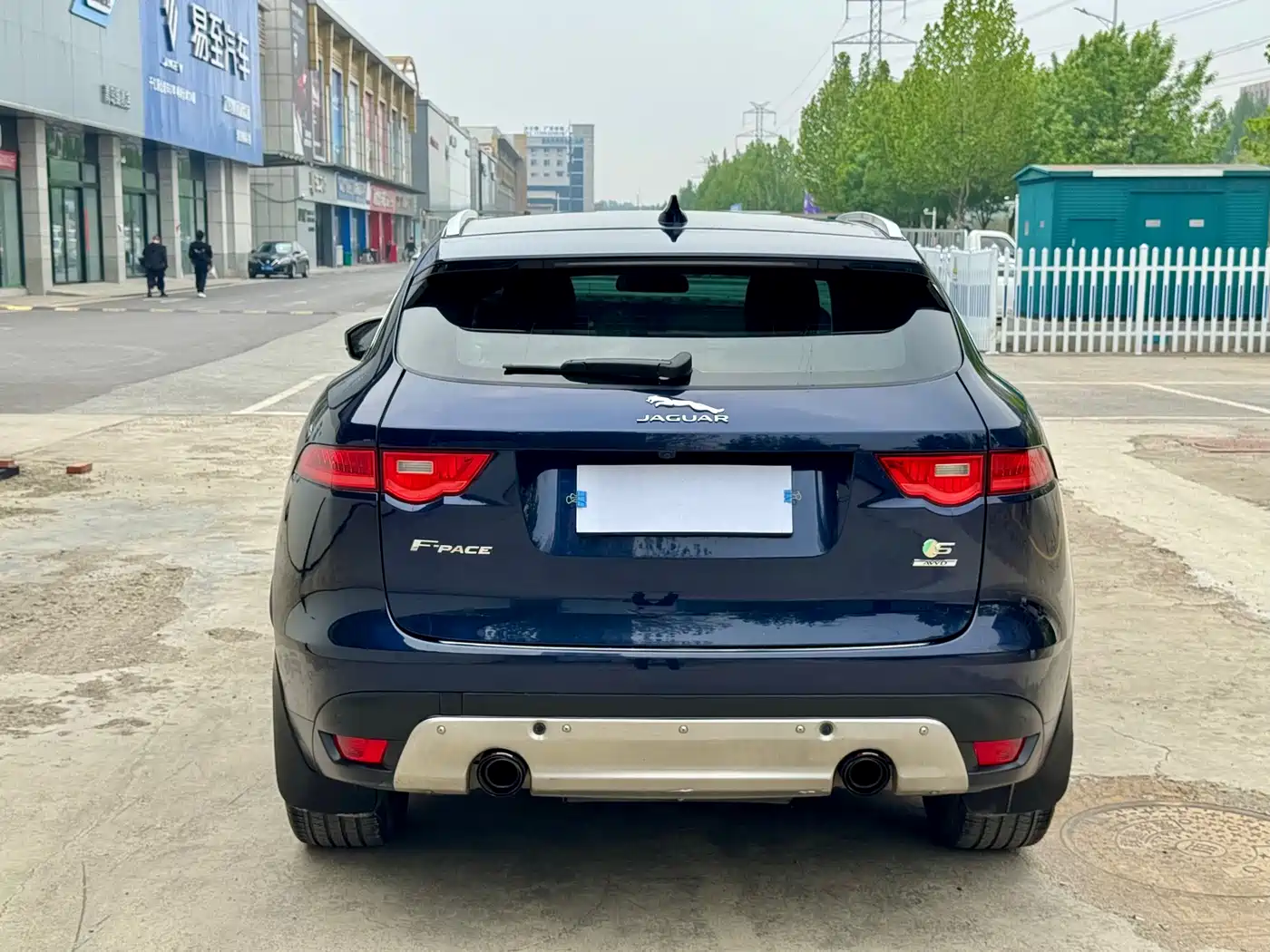 Jaguar F-PACE 2017 2016 2.0T FWD Urban Premium Edition