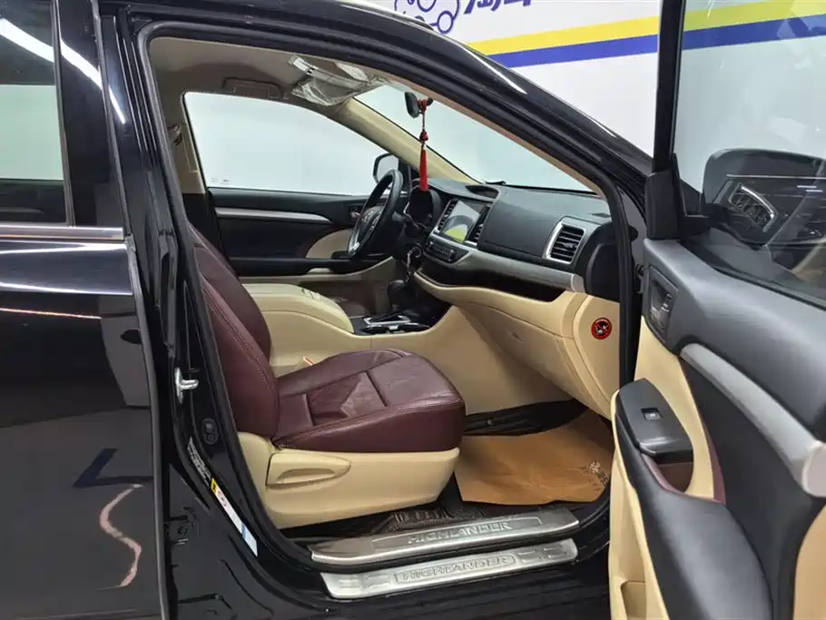 Toyota Highlander 2017 2.0T 4WD Elite 7-Seater фото 8