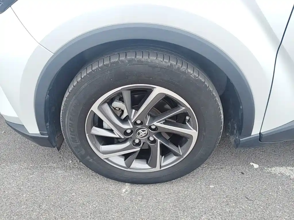 Toyota C-HR 2023 2021 2.0L Luxury Edition