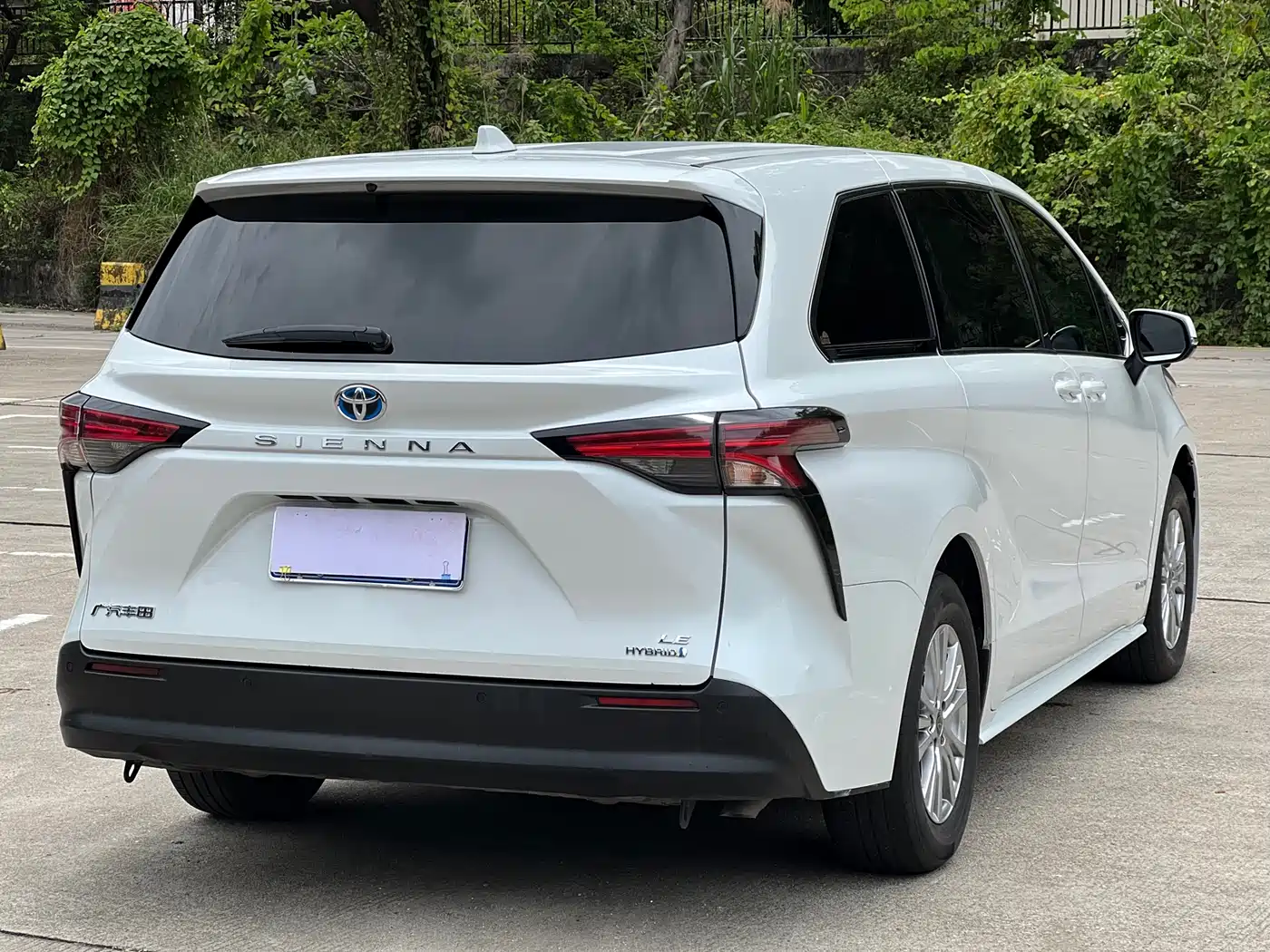 Toyota Sienna 2021 2.5L Hybrid Comfort Edition фото 23