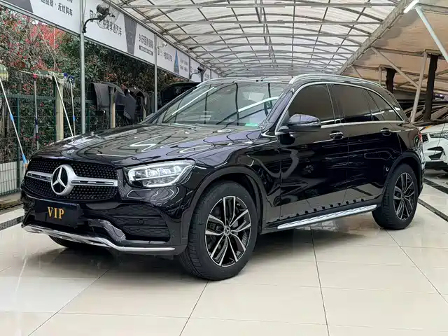 MERCEDES-BENZ GLC