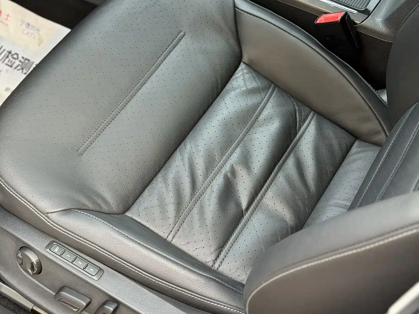 Volkswagen Passat 2016 330TSI DSG Executive Edition фото 11