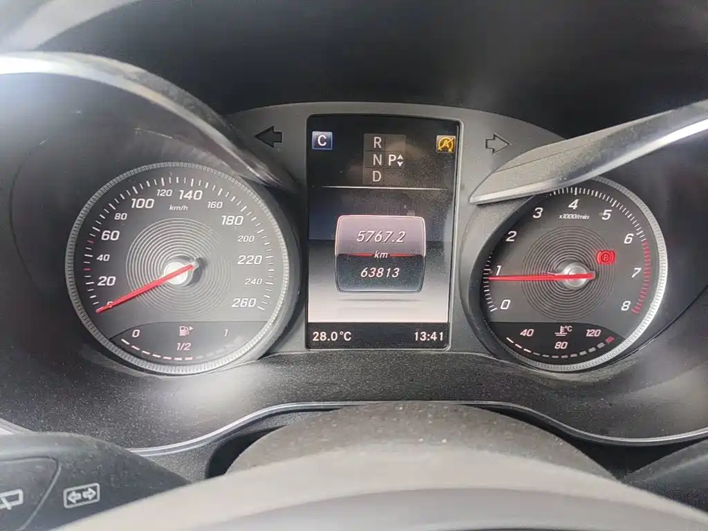 Фото 4 - Mercedes-Benz GLC
