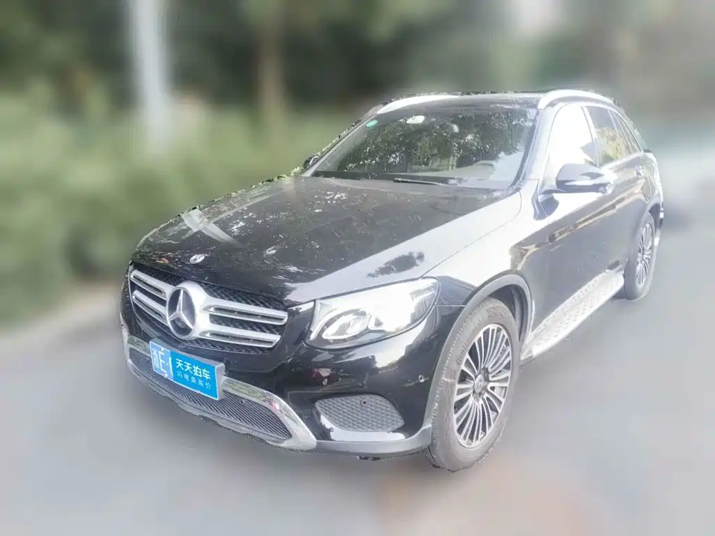 Фото 1 - Mercedes-Benz GLC