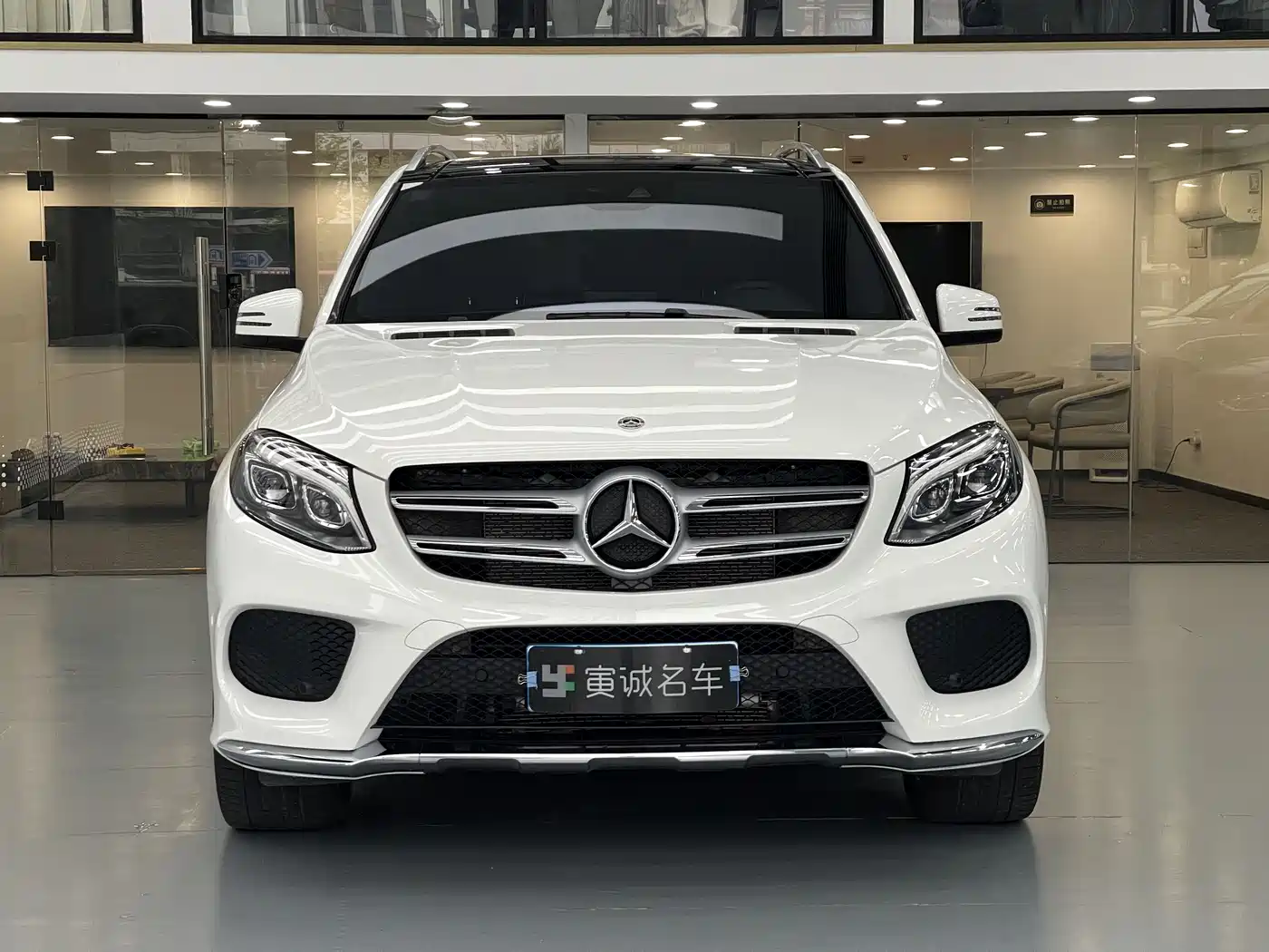 Mercedes-Benz GLE 2018 GLE 400 4MATIC Ultimate Edition фото 3