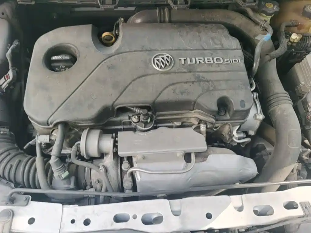 Photo 11 - Buick Verano