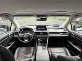 Фото 5 - Lexus RX