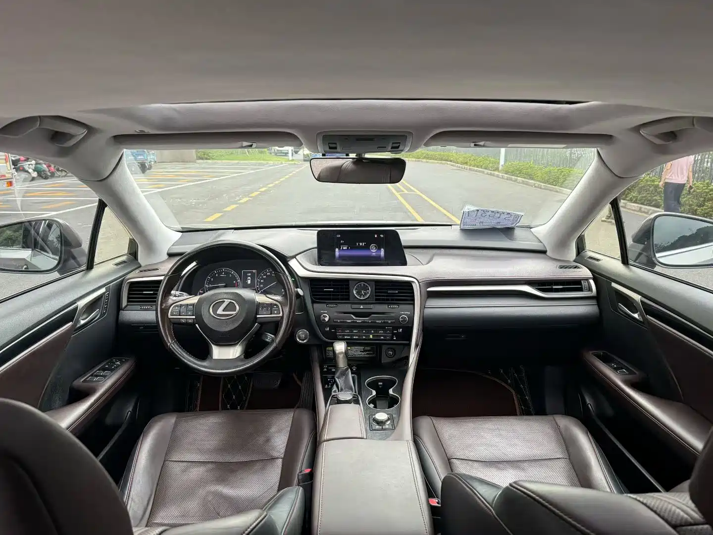 Фото 5 - Lexus RX